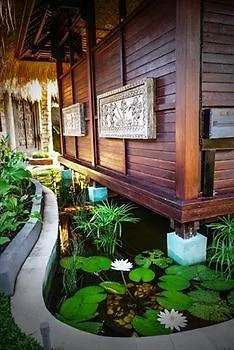 Kupu Kupu Private Villa *