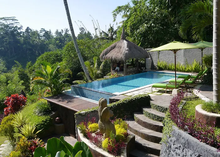 Kupu Kupu Private Villa *