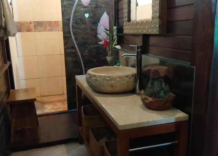 Kupu Kupu Private *