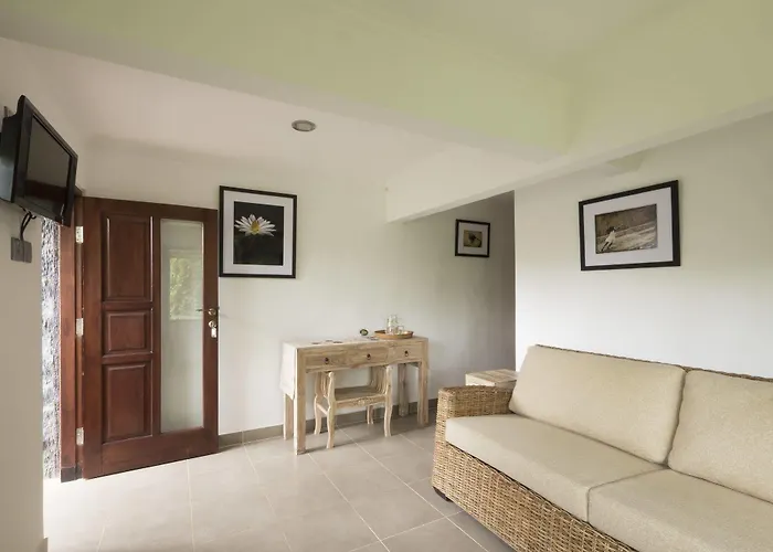 Kupu Kupu Private Villa