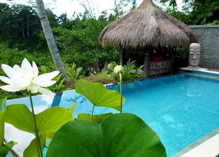 Kupu Kupu Private Villa *